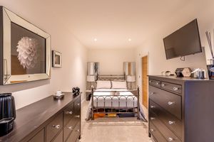 Photo 28- click for photo gallery